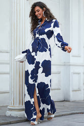 Weiß-blaues, bedrucktes, langärmliges Hemdkleid